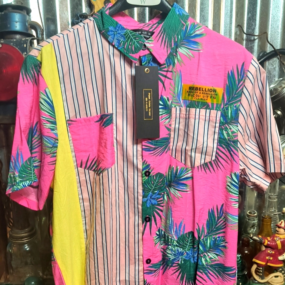 Rage Of A Rebellion FLY HIGH Button Up Shirt MEN'S SIZE XL Pink Floral Hawaiian
